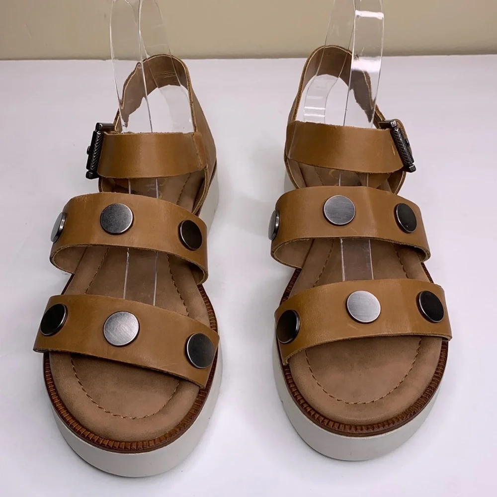 Nicole comfortable adjustable